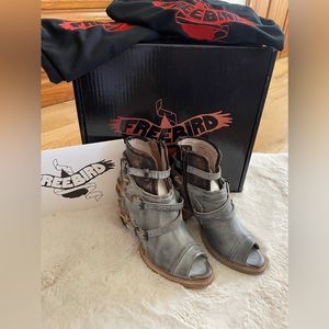NEW IN BOX Freebird Carterr Booties Women’s Sz. 7